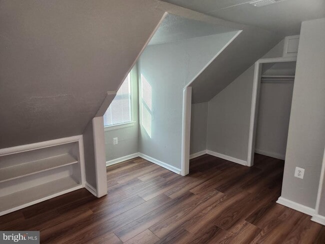 Building Photo - 3420 Sunny View Dr