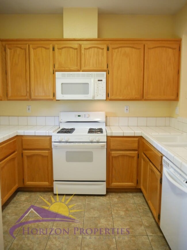 Building Photo - 3 Bed 2 Bath 1,130 sqft Single Family Home...