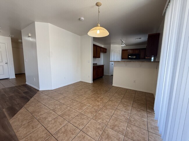 Building Photo - 7372 W Ian Dr