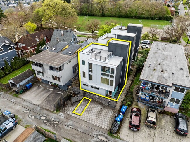 Building Photo - 4036 Linden Ave N