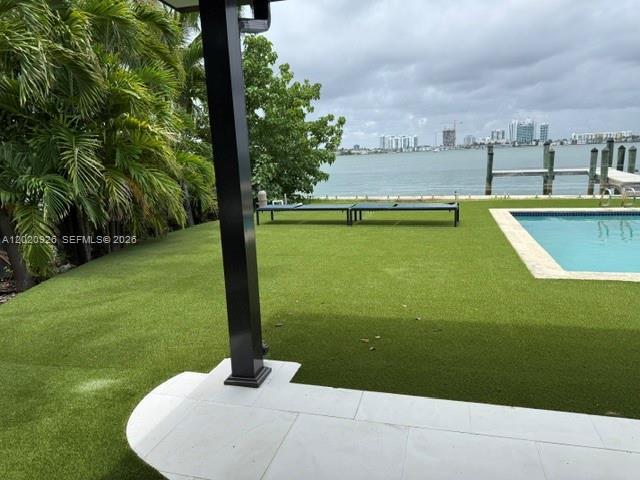 Building Photo - 1101 S Shore Dr