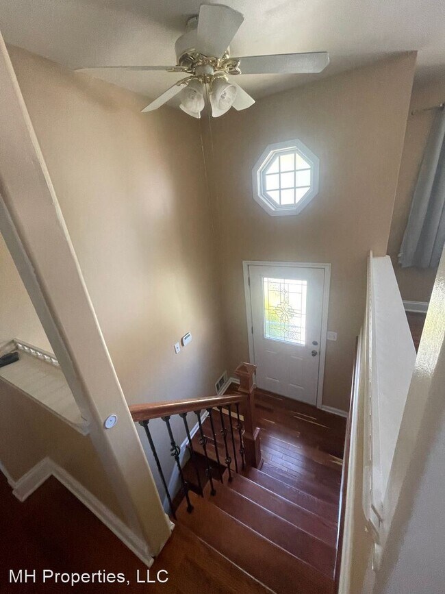 Building Photo - 5 br, 3 bath House - 7027 Cresthaven Drive