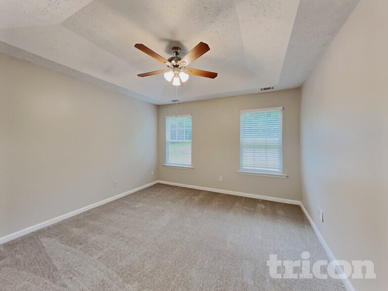 Building Photo - 1049 Octavia Ct