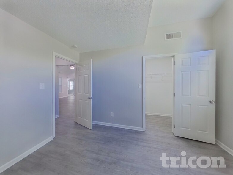 Building Photo - 1613 Bear Brook Dr