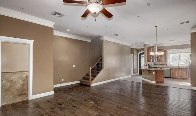 Building Photo - 3 Bed | 3.5 Bath - Biltmore Luxury Townhom...