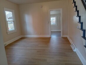 Building Photo - 133-135 Bank st