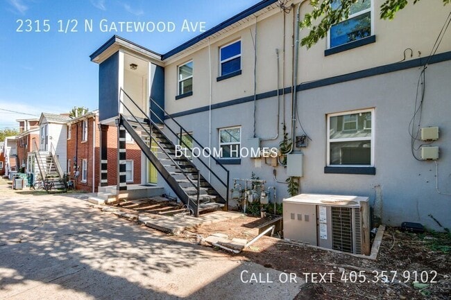Building Photo - 2315 1/2 N Gatewood Ave-