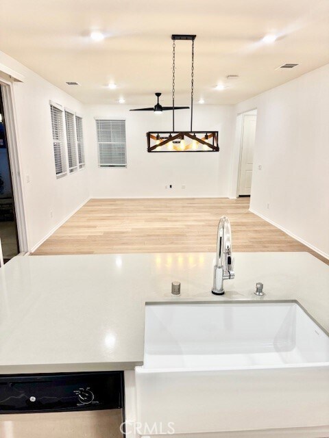 Building Photo - 30485 Village Terrace Dr