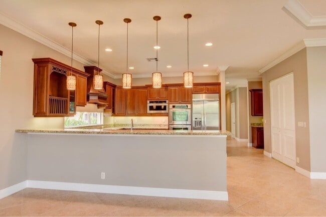 Building Photo - 6669 Cobia Cir