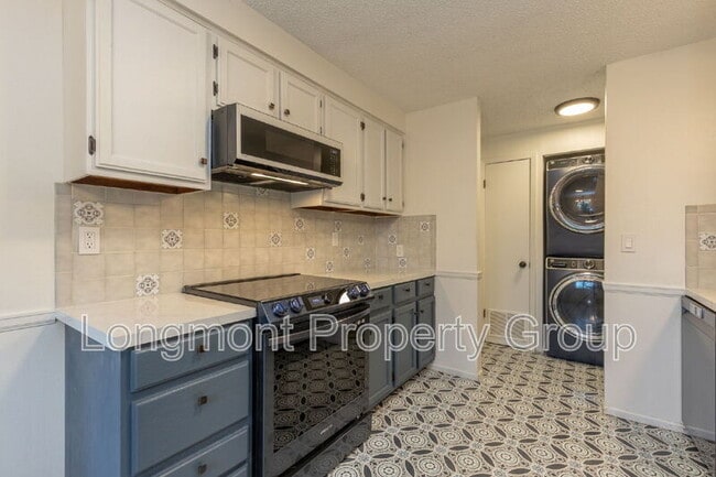 Building Photo - 926 Yeager Pl