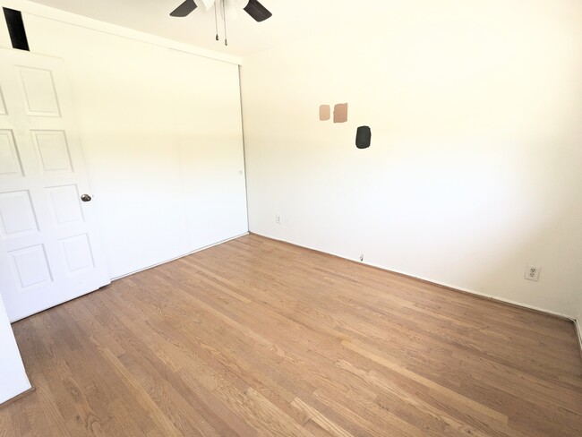 Building Photo - 241 S Ave 57
