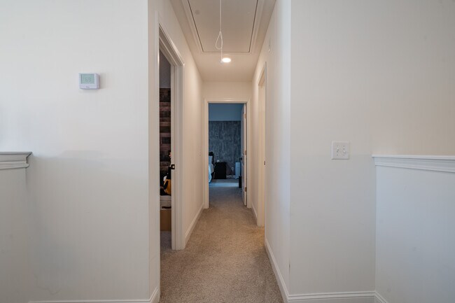 Building Photo - 158 Legacy Ln