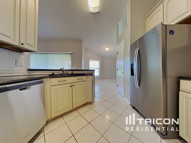 Building Photo - 1387 Laurel Glen Dr