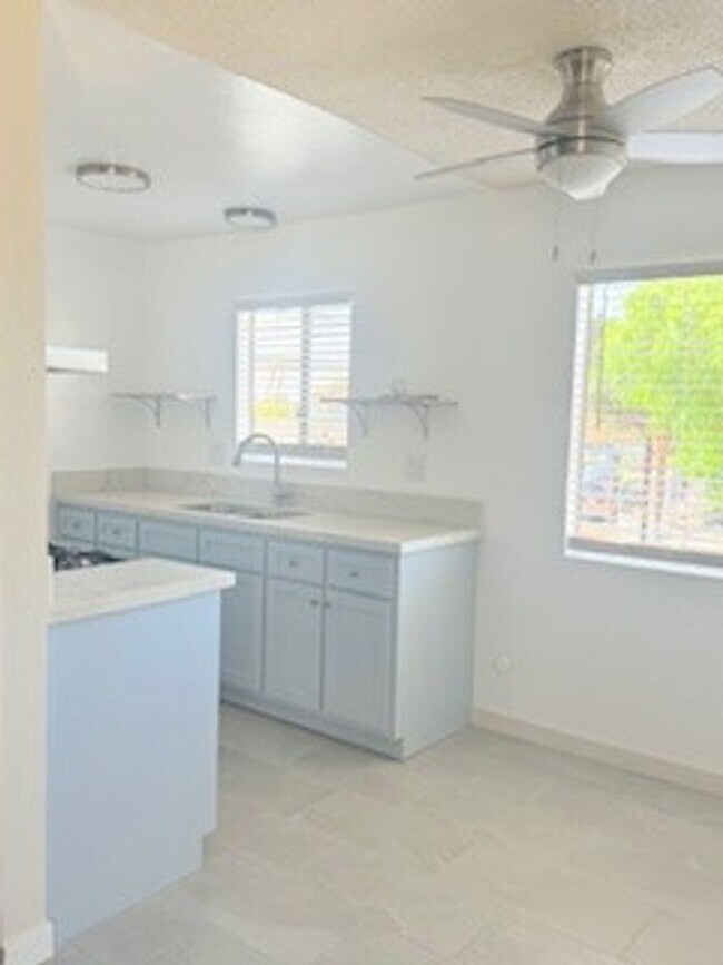 Building Photo - MOVE IN SPECIAL!!! $1,797 FOR THE FIRST FO...