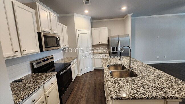 Building Photo - 5258 Pinnacle Walk