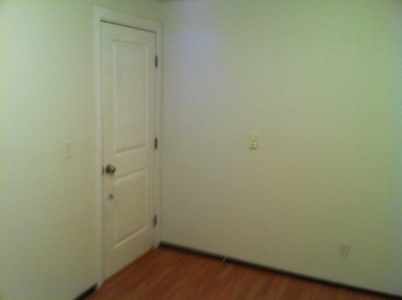 Building Photo - 736 22nd St NE