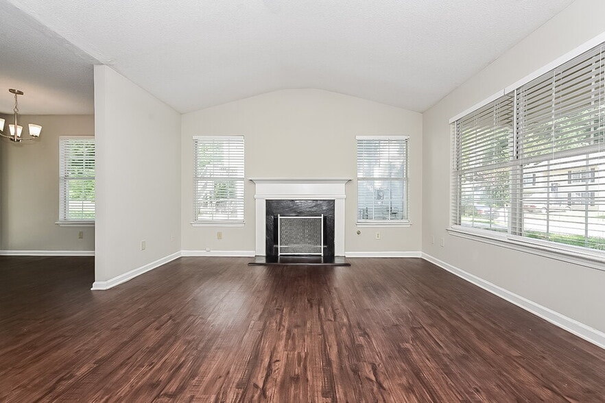 Building Photo - 68 Hampton Oaks Dr