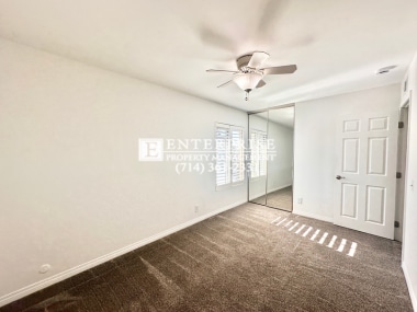 Building Photo - Luxury Living Made Easy: Your Tustin 2-Bedroom Condo Awaits with a Pool and Tennis Courts