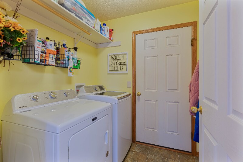 Building Photo - 15321 Amy Plaza