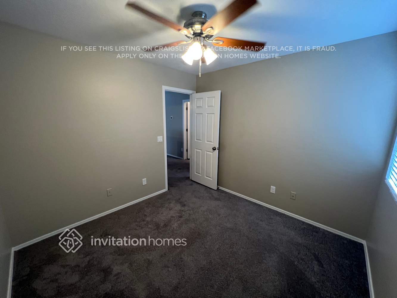 Building Photo - 1075 E Rolls Rd