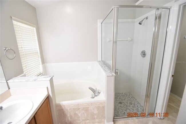 Building Photo - 2521 Clareside Dr