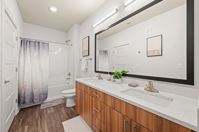 Building Photo - 2048 Bolton Dr NW