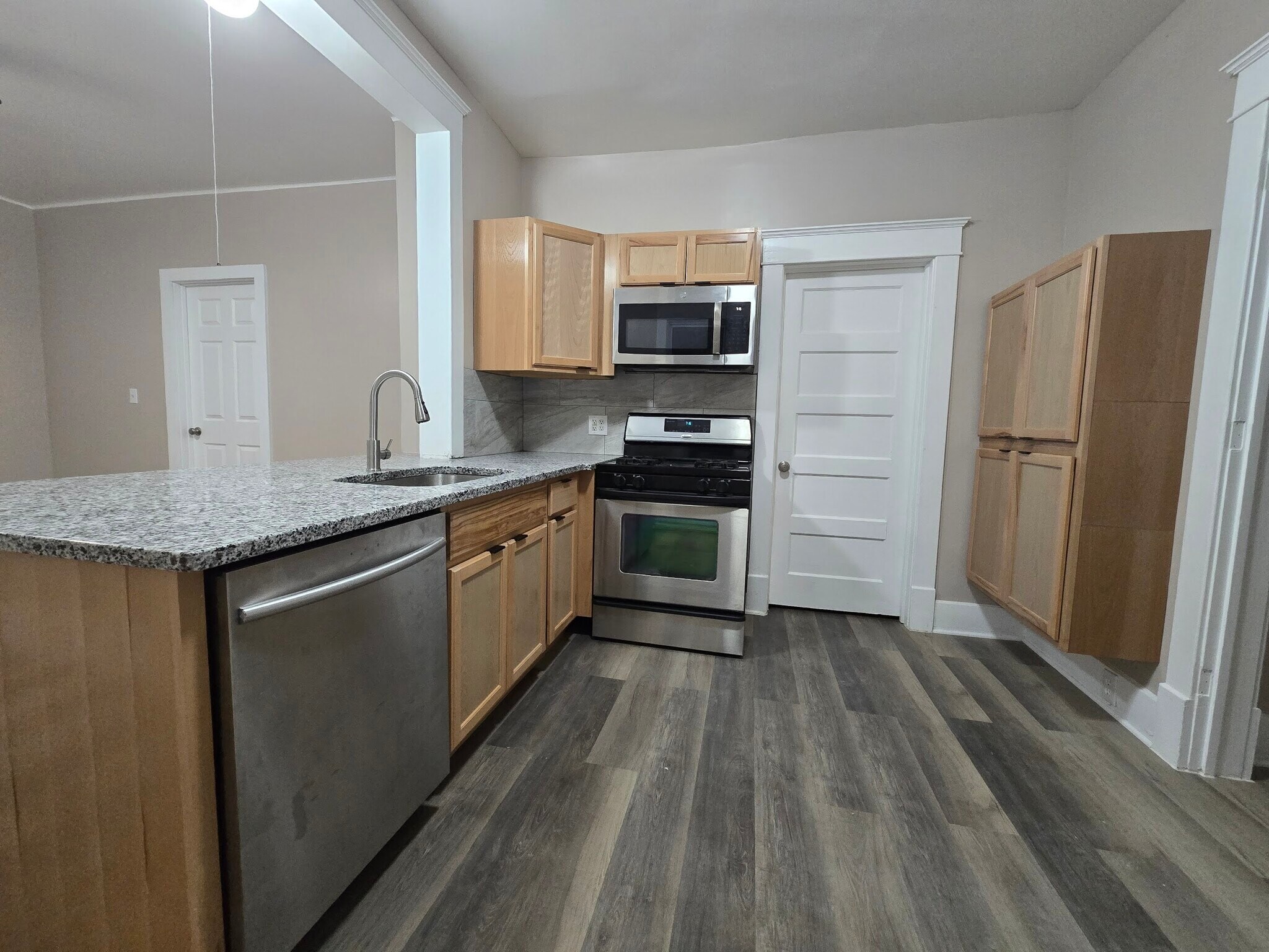 Building Photo - 1422 26th Ave N