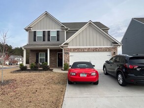 Building Photo - Beautiful. spacious 4 bedroom house in Athens, GA!