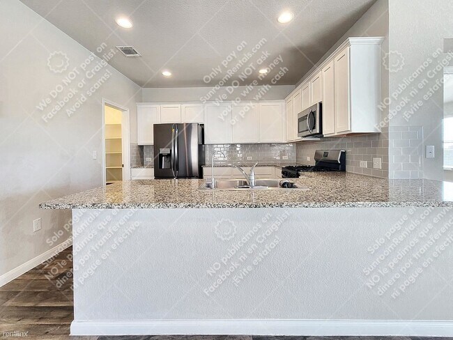 Building Photo - 4 br, 2 bath House - 210 Marimoor Dr