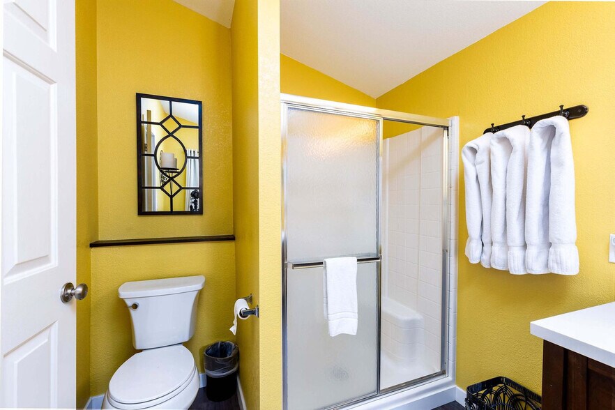 Building Photo - 60289 Cinder Butte Rd