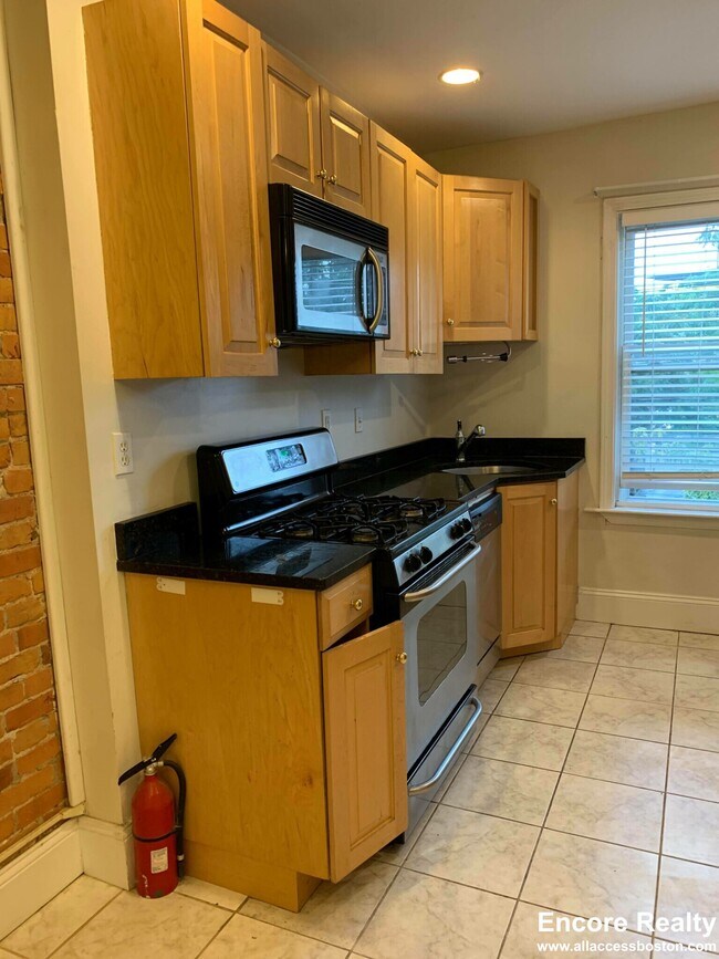 Building Photo - 23 Aspinwall Ave