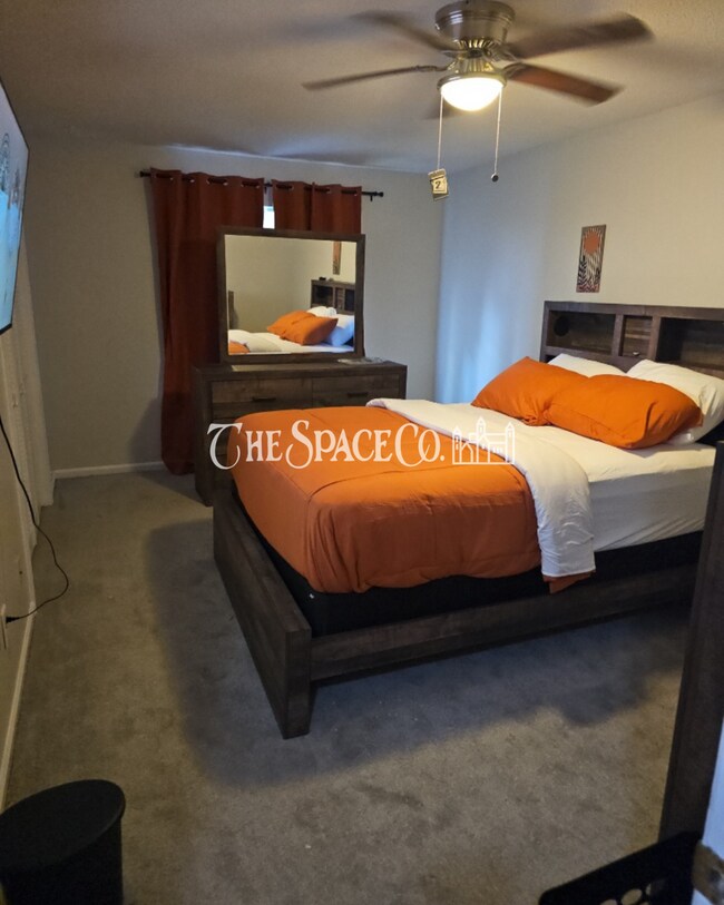 Building Photo - Fully Furnished Townhome — Move-In Ready in Summerville, SC