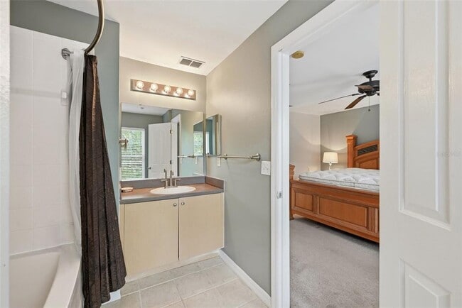 Building Photo - 1020 Waterside Dr