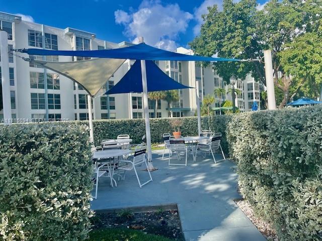 Building Photo - 17560 Atlantic Blvd