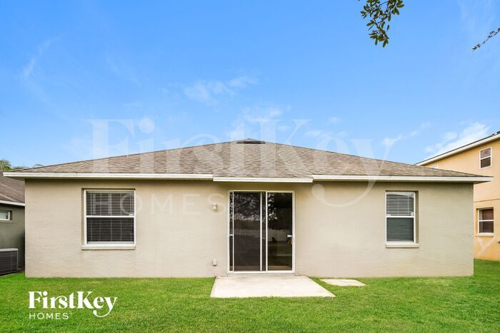 Building Photo - 15349 Montesino Dr