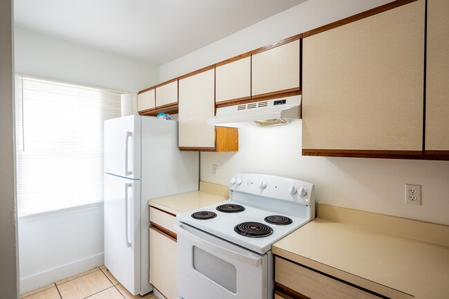 Building Photo - 159 Ivy Ln