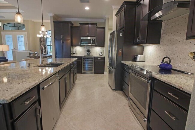 Building Photo - 1125 Rotonda Cir