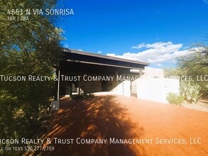 Building Photo - 4851 Vía Sonrisa