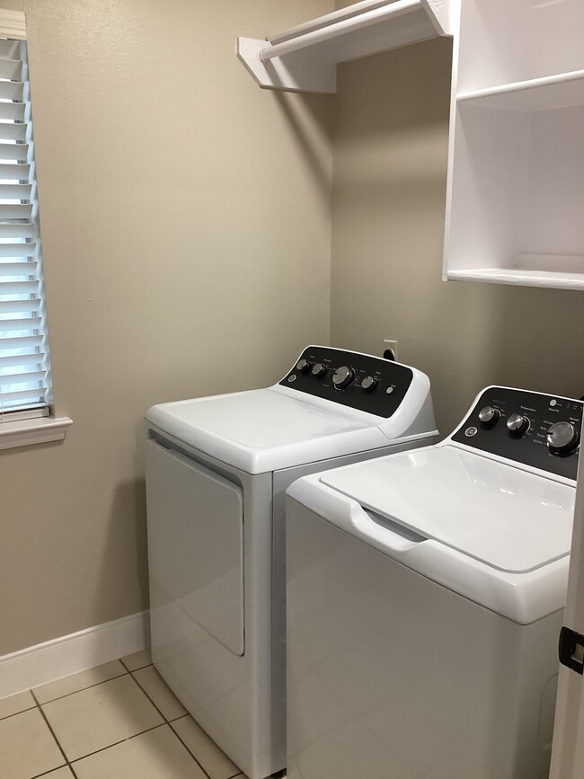 Building Photo - 17046 Clan MacIntosh Dr