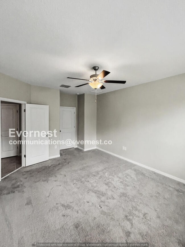 Building Photo - Limited Time Special Offer / 3 Bed, 2.5 Bath Townhome with Garage / Pet-Friendly / Vouchers Accep...