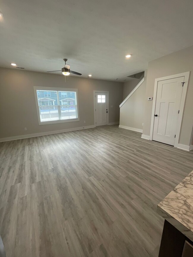 Building Photo - New Construction Townhome in a great locat...