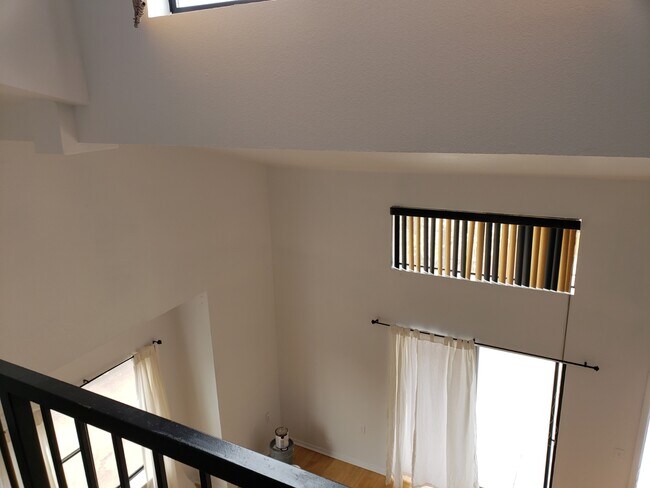 Building Photo - 3295 Blake St