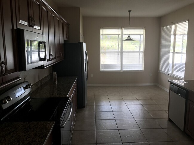 Building Photo - Bella Vida Rental