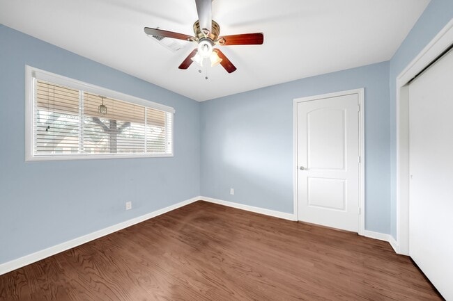 Building Photo - 4002 Martinshire Dr