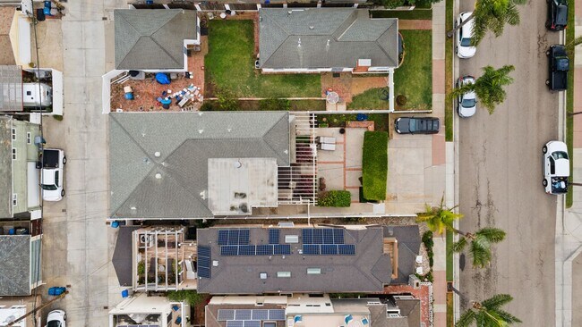 Building Photo - 124-126 4th Street Duplex