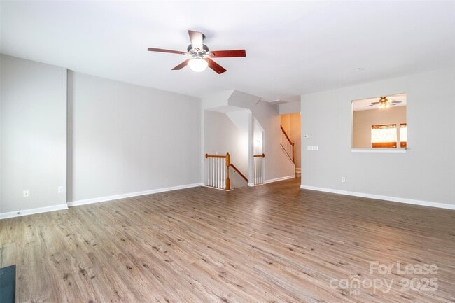 Building Photo - 9618 Blossom Hill Dr