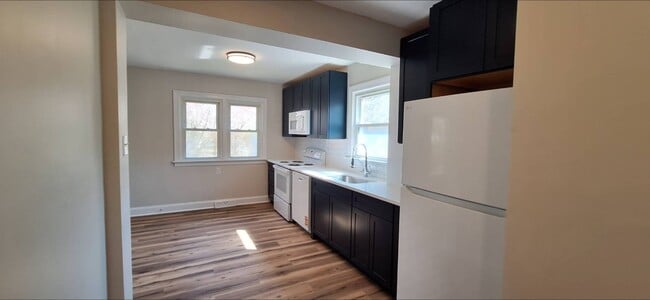 Building Photo - 20405 Williams St