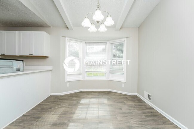 Building Photo - 5 Bedroom Pet-Friendly Home in STONE MOUNTAIN, GA with Main Street Renewal