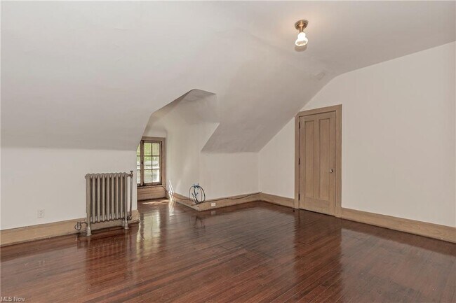 Building Photo - 283 Corning Dr