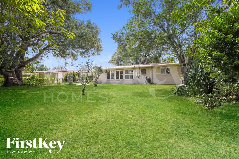 Building Photo - 607 Faber Dr